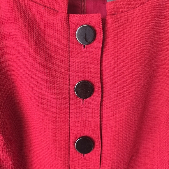 ANN TAYLOR Dress Red Sz 8 Cap Sleeves Front Pockets Button Accents  Wool - Picture 7 of 11